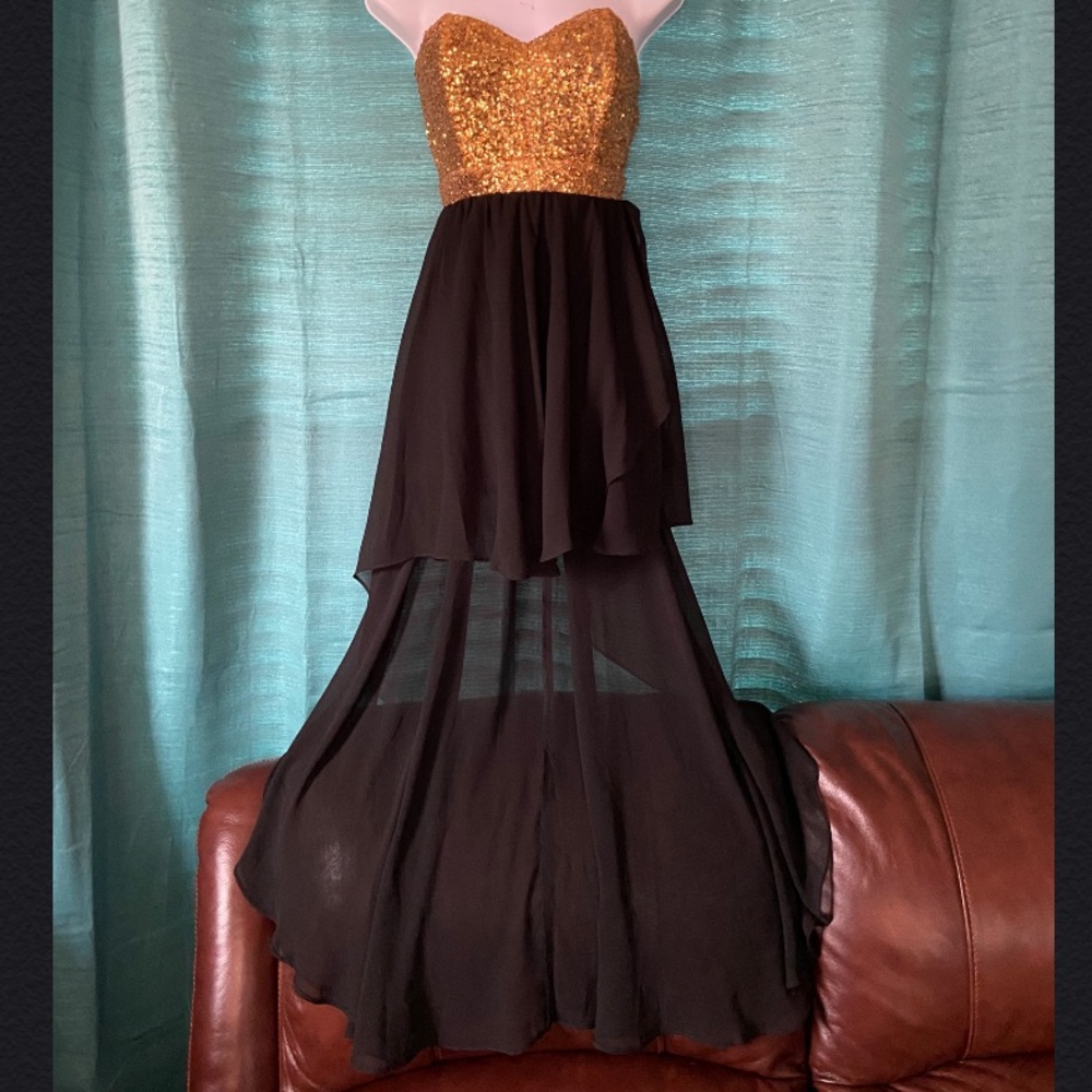 🆕✨ Strapless Gold High Low Dress